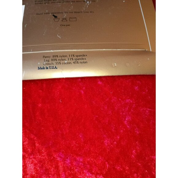 Victorias Secret Glamour Sheers Silky Sheer Lace Top Pantyhose Buff Medium - Picture 4 of 4